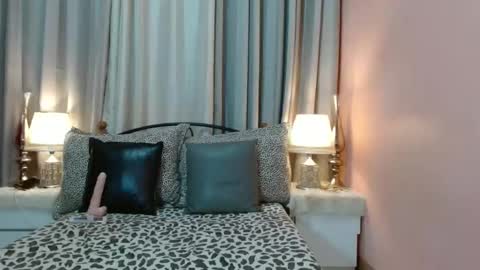 Xayah jones online show from April 4, 2:48 pm