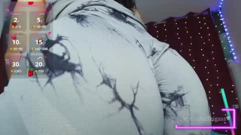 Mishell Martinez    INSTAGRAM im mishellbigass online show from April 15, 5:13 am