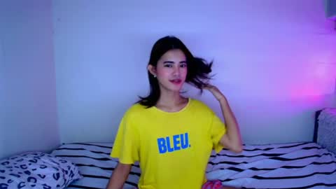 imma online show from May 19, 10:33 am