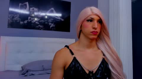 Isa Lancaster online show from March 1, 7:26 pm