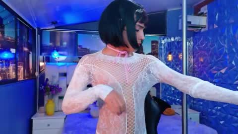 isaacnova online show from May 8, 9:00 pm