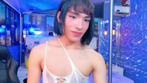 isaacnova online show from May 9, 9:30 pm