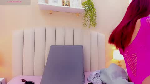 isabel_palmer online show from May 17, 7:02 pm