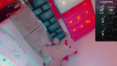 isabellagirs online show from December 15, 8:10 am