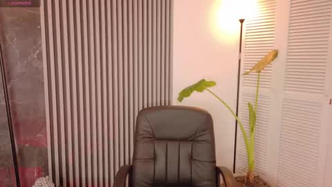 isabell online show from November 21, 2:40 pm