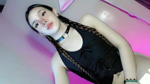 EZZIE online show from September 29, 1:49 am