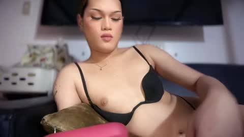 itsurgirlbubbles online show from January 10, 7:36 am