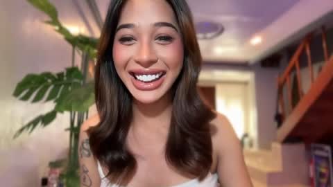 kirstenelsie online show from March 19, 7:08 am