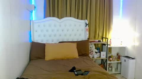 iyotara_miyaka online show from May 25, 11:01 pm