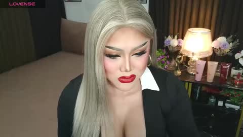 Jasmine Brandy online show from September 8, 10:30 pm