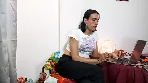  Isabella  online show from December 4, 7:24 am