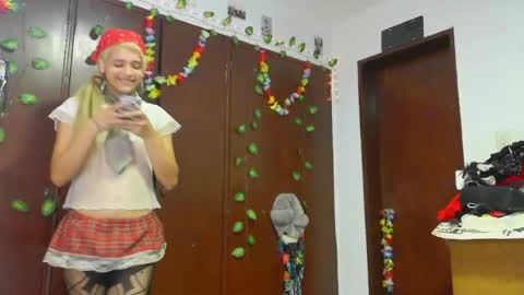 Jessica online show from April 16, 8:53 pm