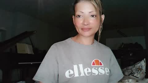 Anya online show from October 8, 6:53 pm