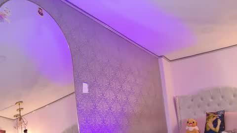 juanita online show from March 5, 7:41 pm