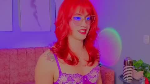 Juliana online show from April 5, 8:51 pm