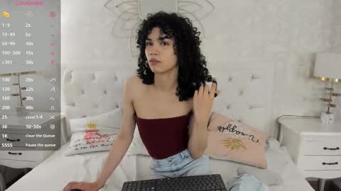 julietta    online show from March 30, 1:01 pm