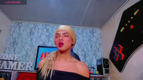karol Vanessa   online show from May 18, 12:00 pm