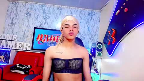 karol Vanessa   online show from May 22, 11:50 am