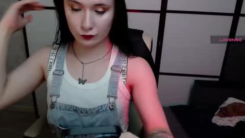 katherine_reinhart online show from October 30, 12:15 pm