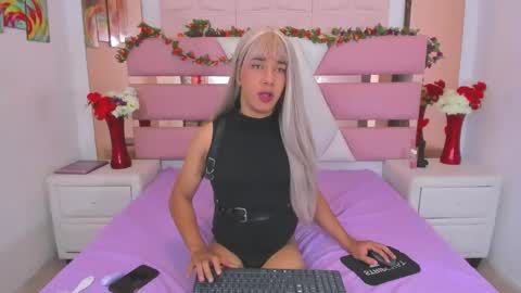 KattyJener online show from March 29, 4:24 am