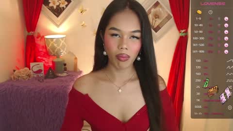 Camilla online show from March 5, 2:06 pm