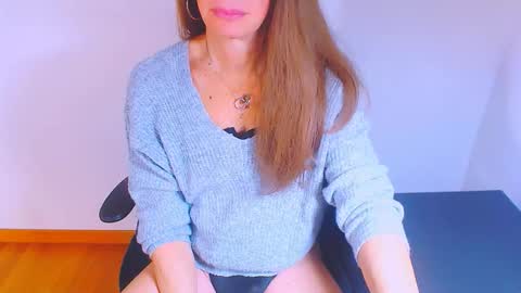 Kay online show from December 3, 7:45 am