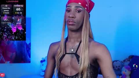 kendallgil online show from October 31, 4:44 am