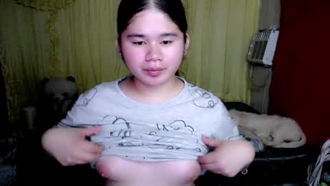 Your SweetGirl Ts online show from March 25, 5:02 am