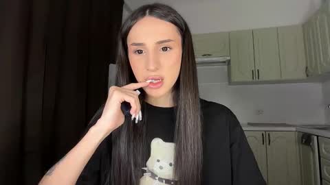 Kim Oberlin online show from March 9, 4:43 pm