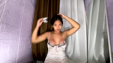 kinnalicous online show from April 5, 3:21 pm