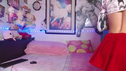 krisstal703358 online show from February 20, 6:26 am