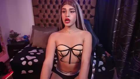 Camila online show from March 11, 5:00 am