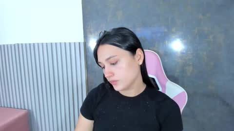 Lana online show from December 17, 8:25 pm