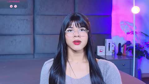 valentino moon online show from March 18, 11:37 pm