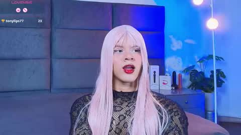 valentino moon online show from March 26, 12:03 am