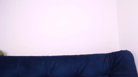 Snapshot of latinaleksa chatting on December 2, 12:46 pm Alex online show from December 2, 12:46 pm