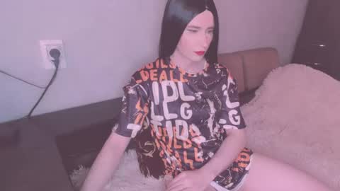 laura_night_byte online show from February 15, 7:48 am