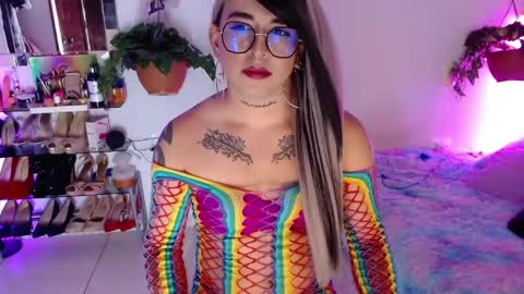 Cristina online show from April 14, 1:21 am