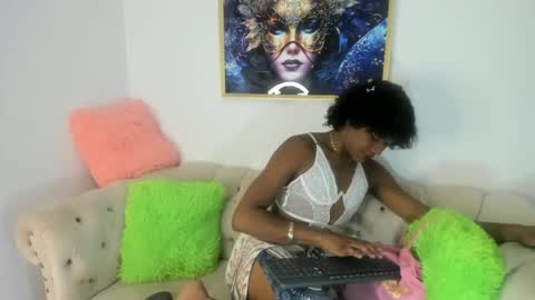 lilit2005_ online show from February 27, 3:59 pm