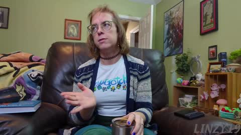 Linzy19 online show from January 24, 4:49 pm