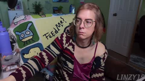 Linzy19 online show from February 2, 2:45 pm