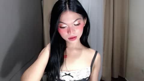 littlelace_ online show from March 8, 2:15 am