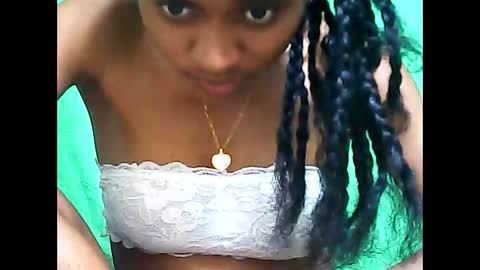 llouisse online show from April 13, 4:00 pm