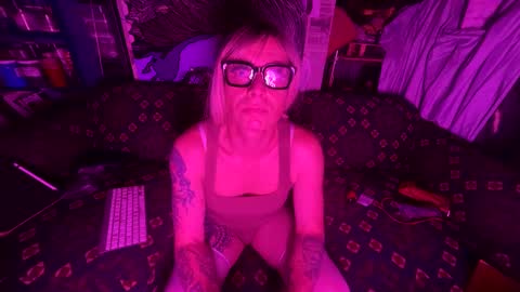 longbeachcd69 online show from January 24, 8:23 am