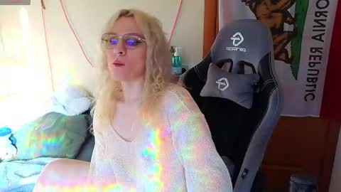 Lori -----------------------------------    online show from April 10, 2:34 pm