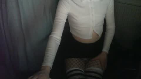 lilsubbyslut online show from April 25, 3:32 am