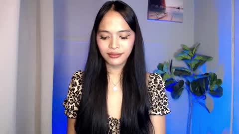 lovely_felicity online show from September 25, 8:32 am