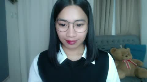 lovelymae18 online show from July 15, 5:34 am