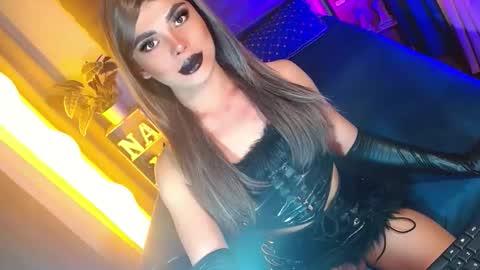 lovelymiss_shyna11 online show from March 22, 9:25 am