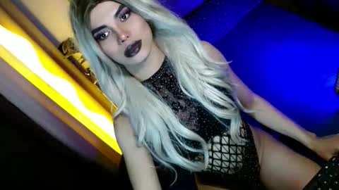 lovelymiss_shyna11 online show from May 16, 8:12 am